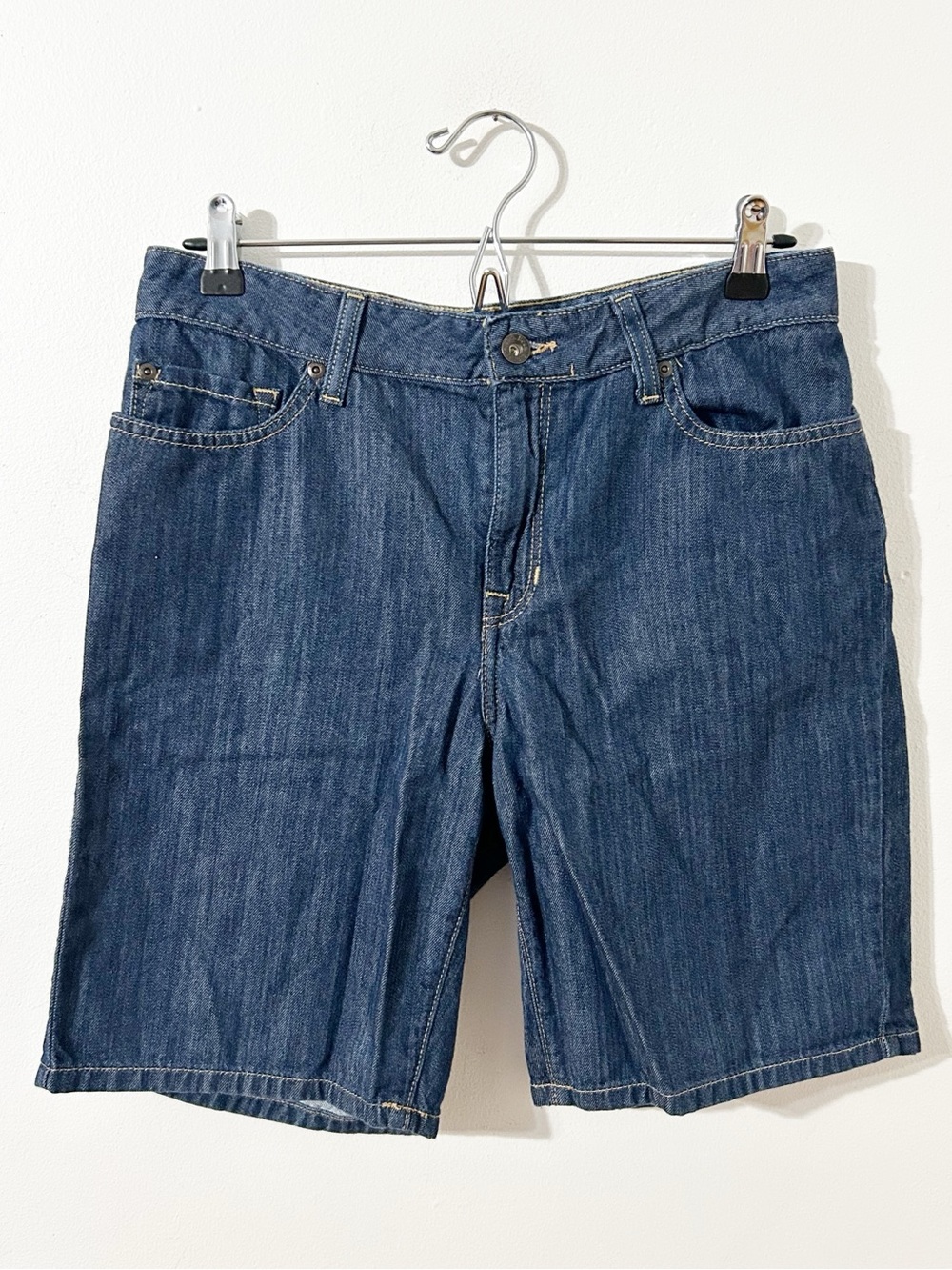 L.L.Bean Womens Classic Fit Pima Cotton Denim Shorts Blue Size 8 Regular Bermuda